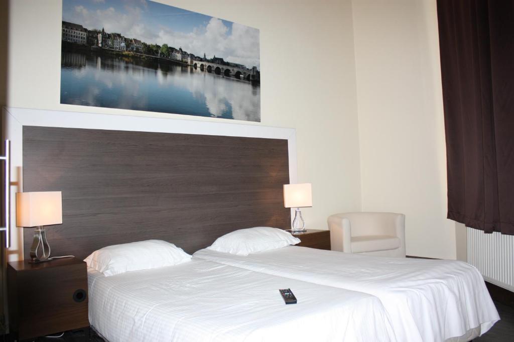 Sansa Hotel *